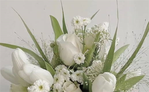 六爻严争鸣结局(六爻严争鸣身份)