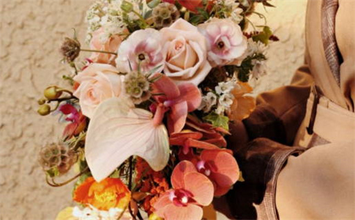 84年属鼠的婚姻曲折_84年属鼠的婚姻曲折如何