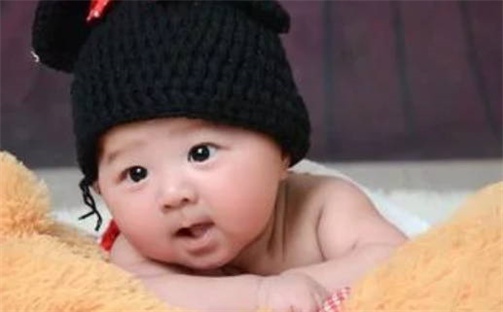 王姓2026年04月29日出生的女孩子五行缺什么？如何科学取名