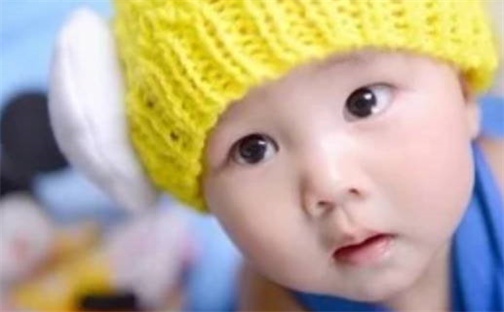 胡姓男宝温柔甜美名字推荐：五行分析让起名更科学